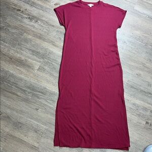 Time and Tru Ribbed Maxi Dress in Berry